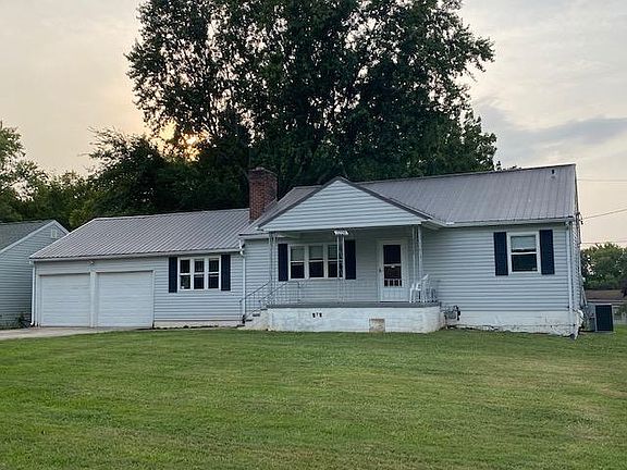 4th image of 1209 Farris Dr