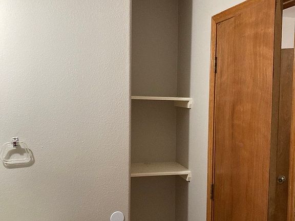 3rd image of 4308 Kings Dr APT 4