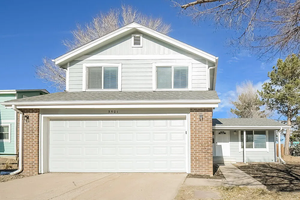 3 bed, 2.5 bath, 1596 sqft, $2,690 — Photo 1