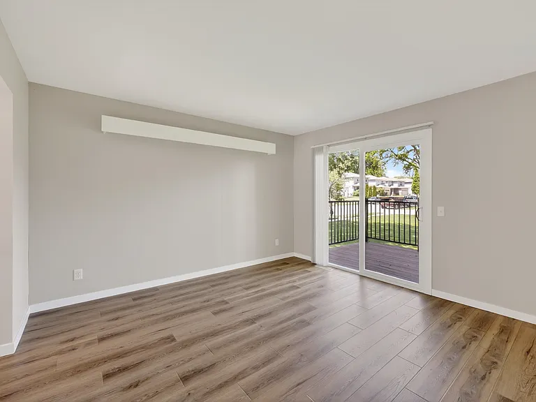 6314 Maywood Ave — Photo 4