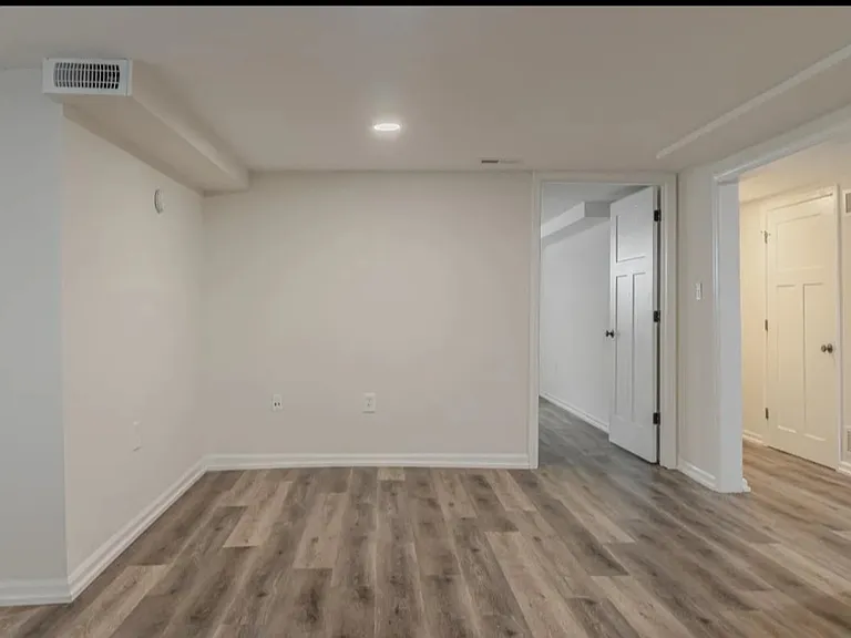 527 Bertrand St — Photo 20