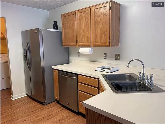 3rd image of 4924 Clarkson Dr
