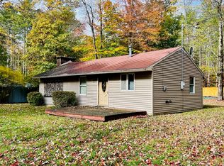31 Merrill Dr, Shutesbury, MA 01072