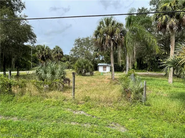 1016 Charles St, Moore Haven, FL 33471