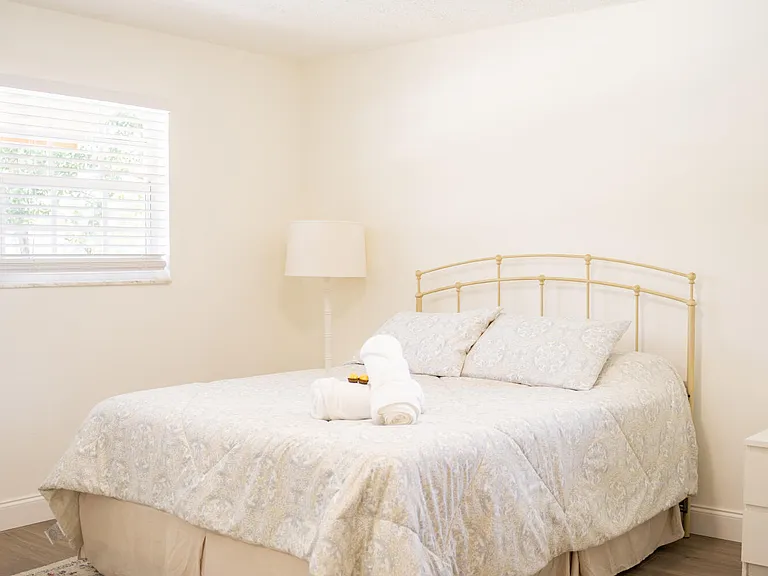 1425 Riverside Cir — Photo 14