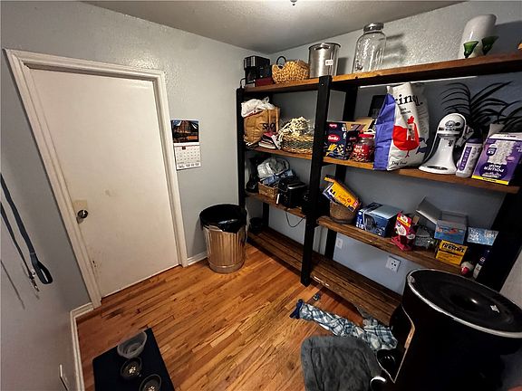 5th image of 5338 Meadowgate Dr