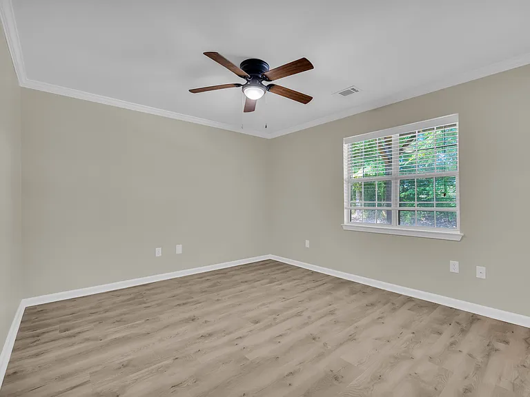 100 Woodstone Dr #7 — Photo 30