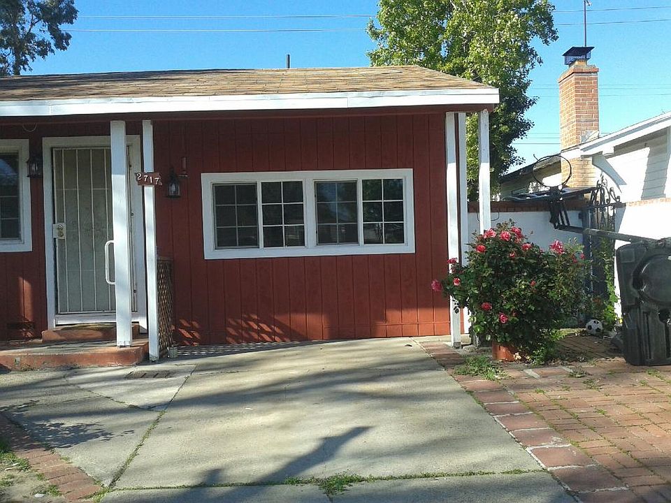 2nd image of 2717 Meadowvale Ave