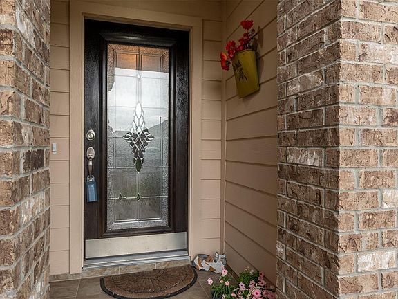 2nd image of 9215 Dogwood View Ln