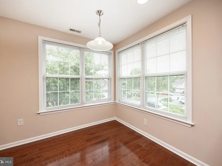 141 Stewarts Ct #307 — Photo 15