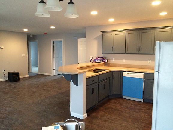 4th image of 25 James Ln