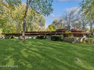 27534 W Cuba Rd, Barrington, IL 60010