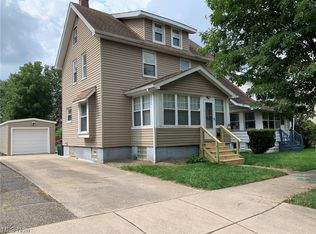 890 Oregon Ave, Akron, OH 44314