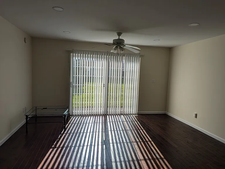 32210 W Twelve Mile Rd #2 — Photo 2