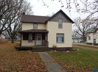 818 11th St, Sheldon, IA 51201