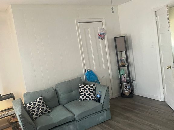 5th image of 283 Ann St Floor 1