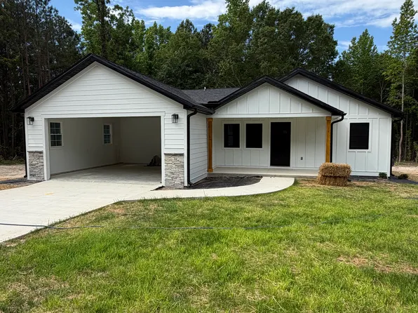 4417 Cokesbury Rd #1, Hodges, SC 29653