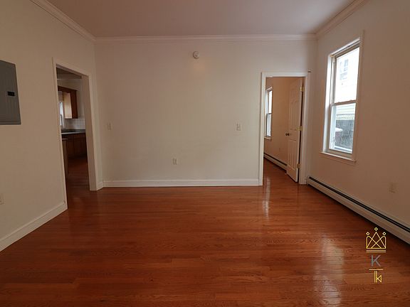 5th image of 22 Darling St