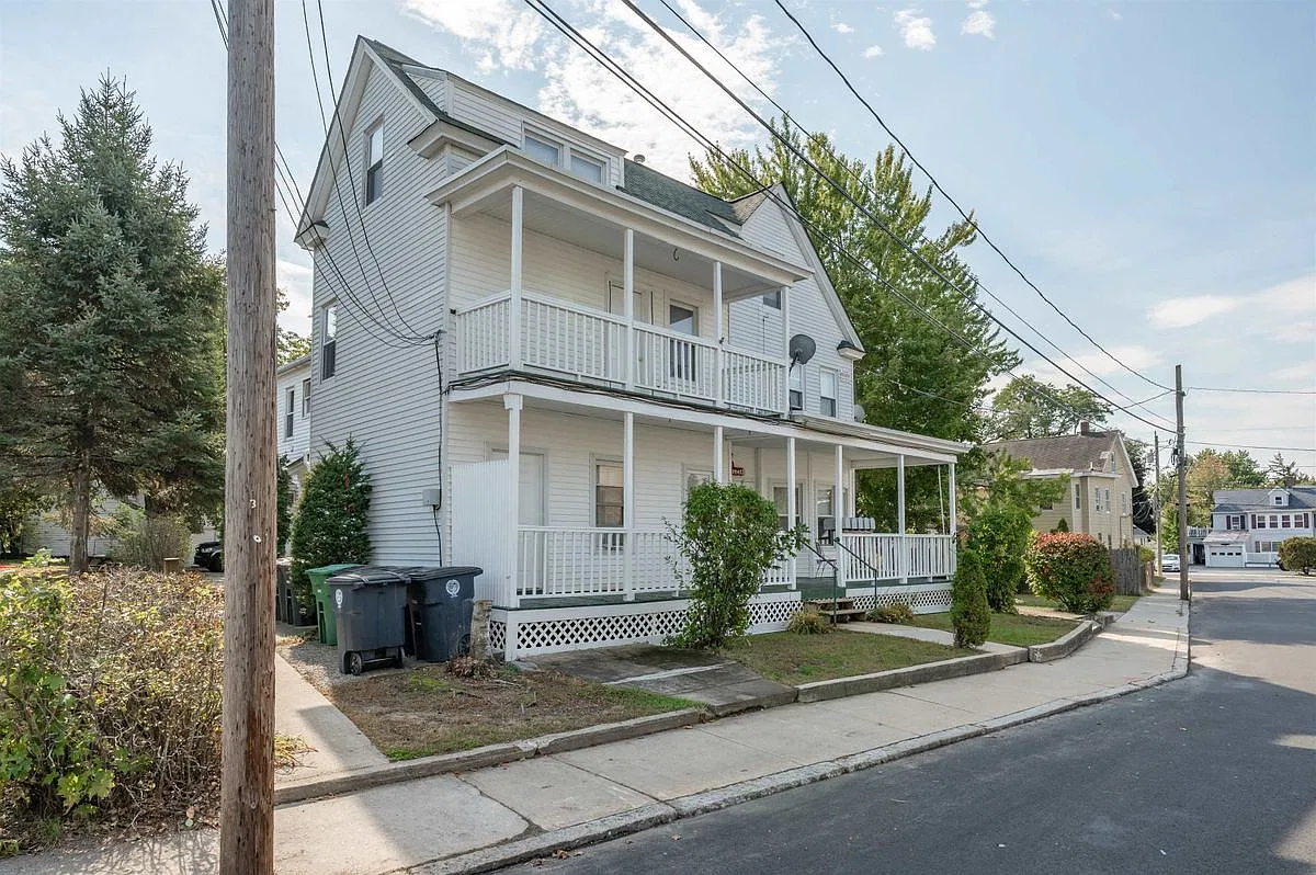 2 bed, 1.0 bath, 1100 sqft, $2,600 — Photo 1