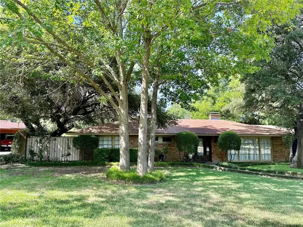 4916 Crestwood Dr, Waco, TX 76710