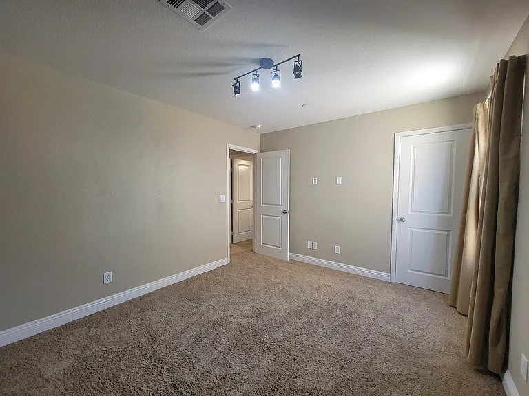 3191 Sisley Garden Ave — Photo 17