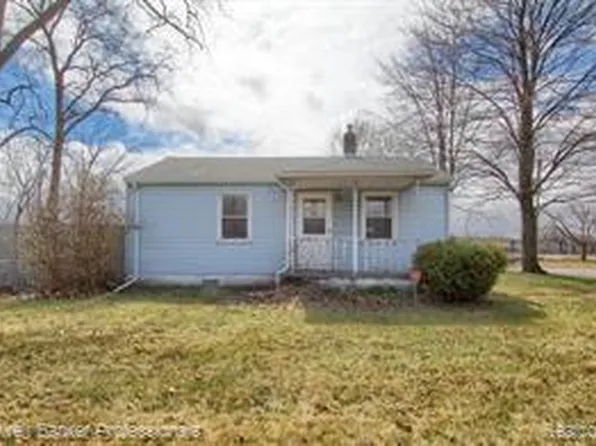 25411 Goddard Rd, Taylor, MI 48180