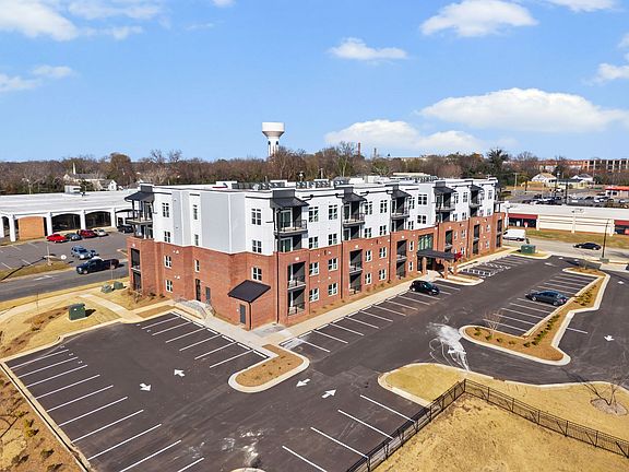 3rd image of 175 Black St W #103