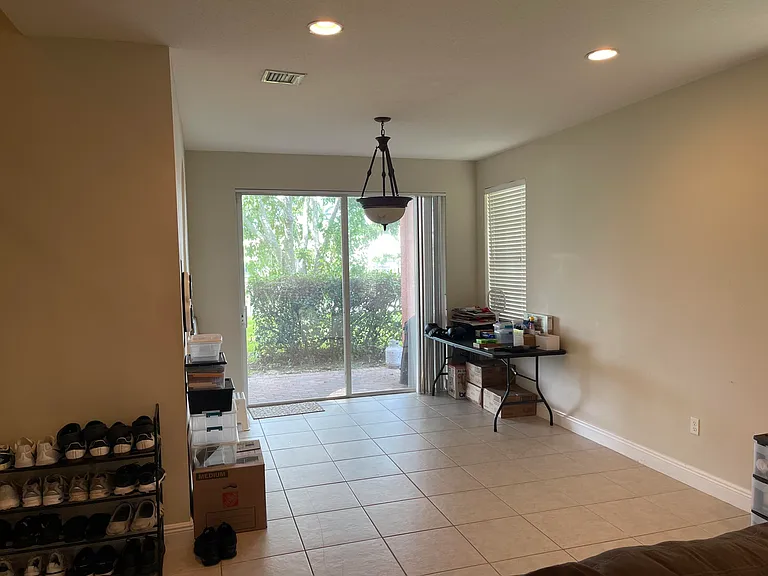 9828 Stover Way — Photo 11