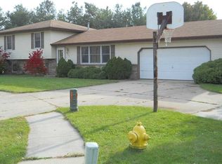 1837 College Manor Dr, Goshen, IN 46526