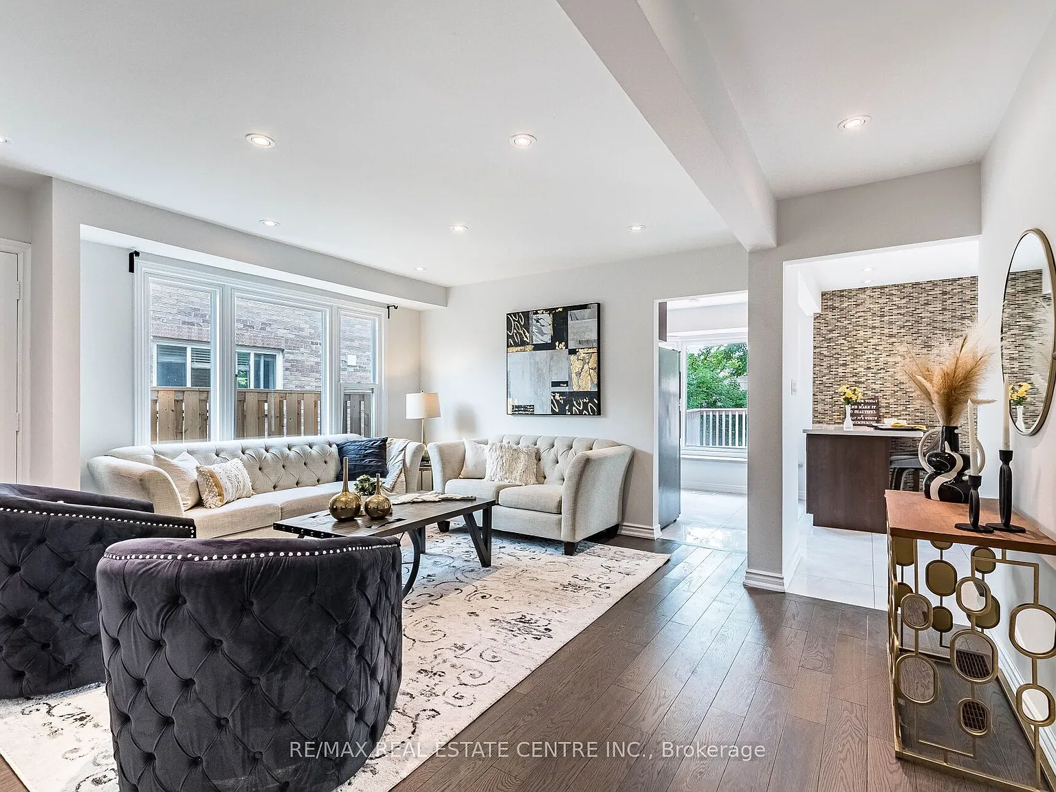 6 bed, $4,380 — Photo 3