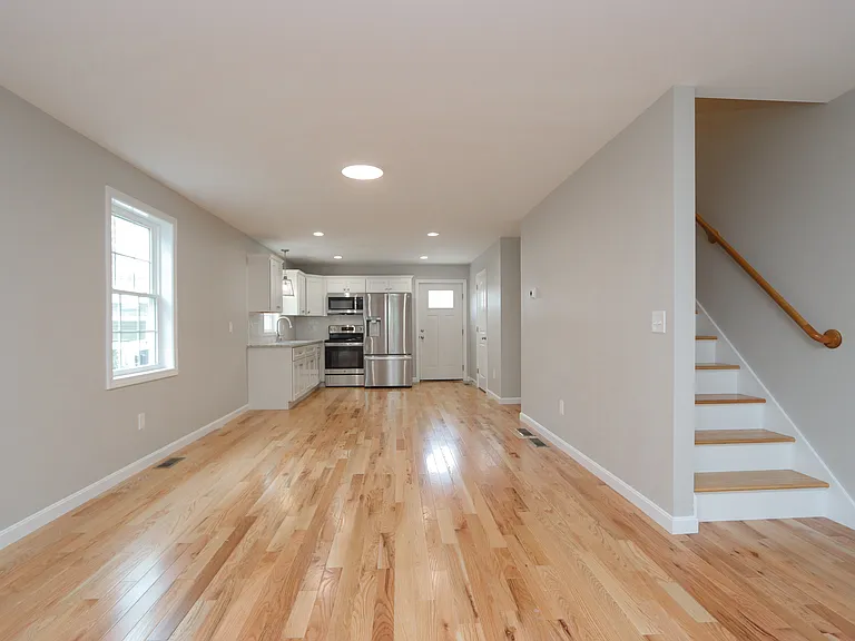 859 Carew St #857 — Photo 8