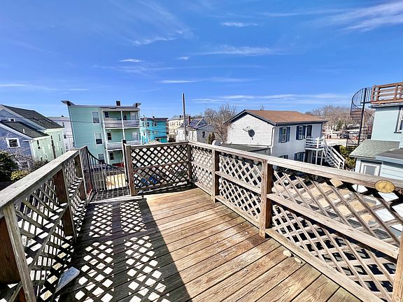 4th image of 410-418 Rantoul St #11651372