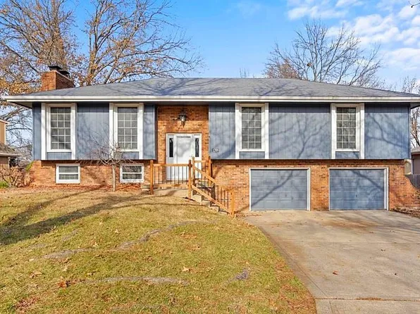 1208 NE 79th St, Gladstone, MO 64118