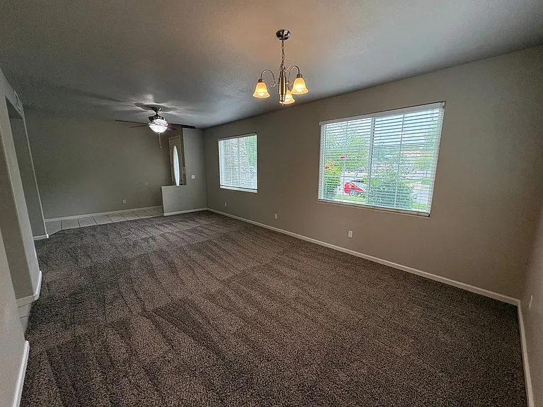 1249 N Julieann Ct — Photo 33
