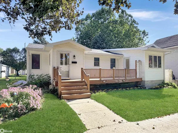 210 5th St SE, Hampton, IA 50441