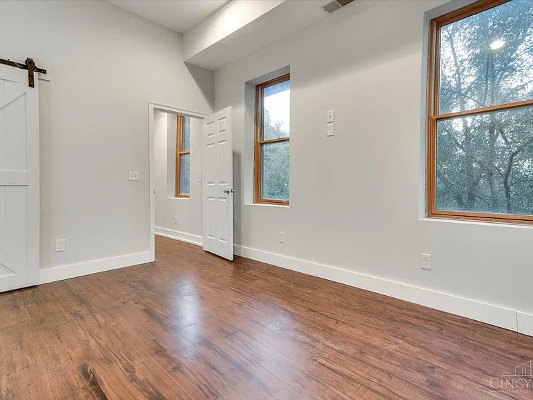 320 Seitz St — Photo 20