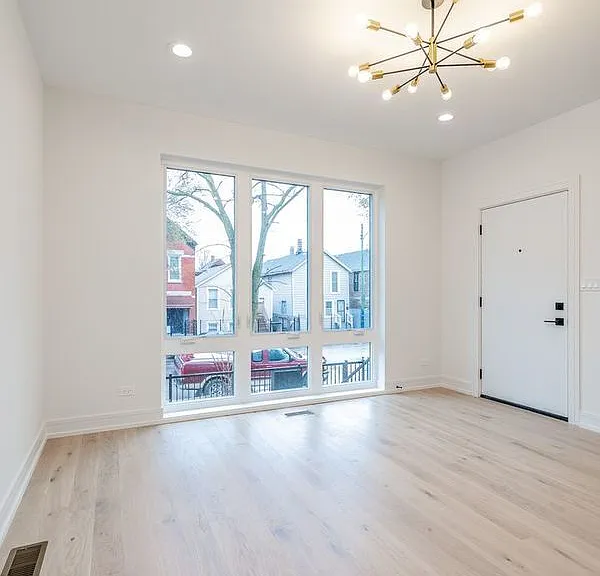 1726 W Cullerton St #1 — Photo 18
