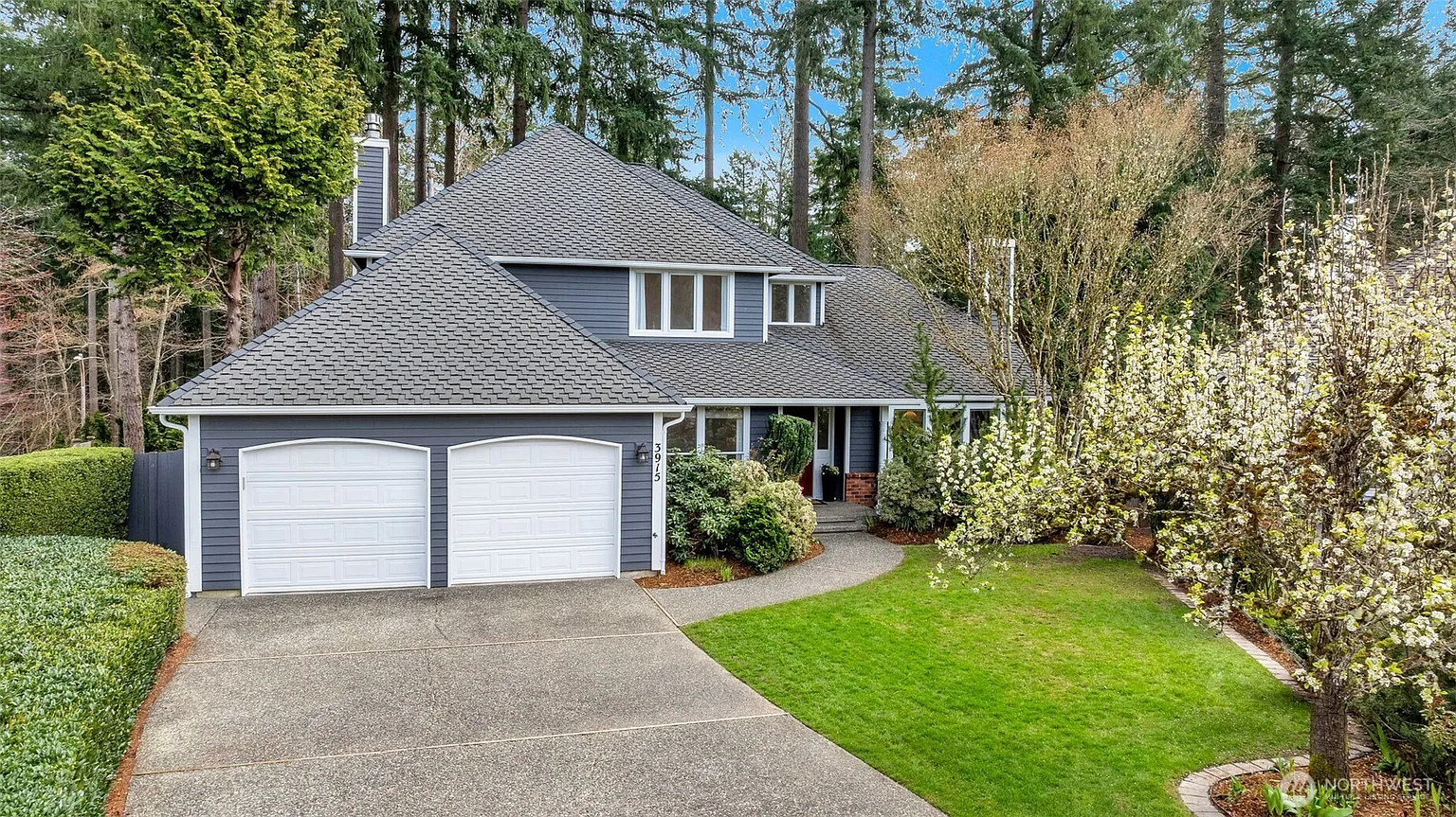 3915 245th Court SE photo 1