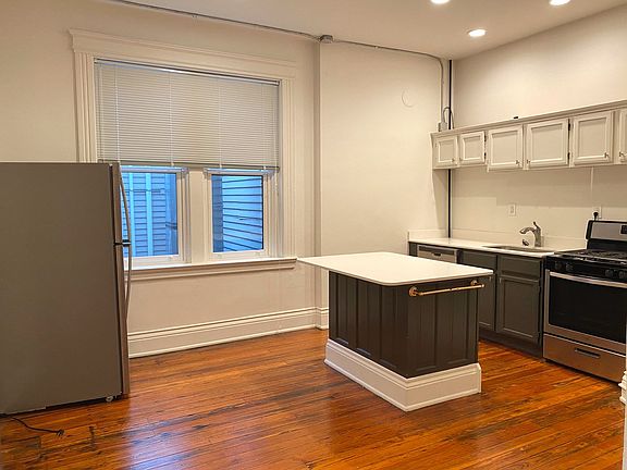 2nd image of 1200 Race St APT 15