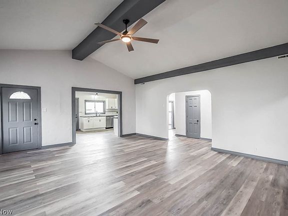 5th image of 800 Loomis Ave