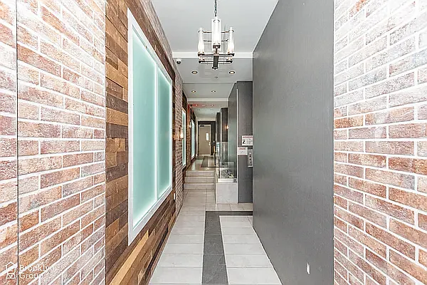56 Box St #5A — Photo 12