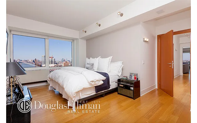 Sold by Douglas Elliman | media 14