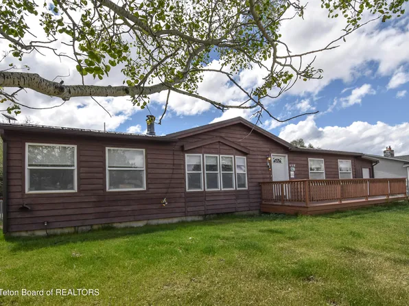 458 S Jackson Ave, Pinedale, WY 82941