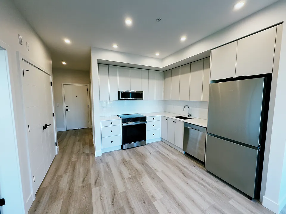 45497 Campus Dr #407