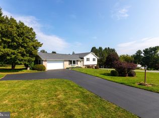 205 Overlook Dr, Coatesville, PA 19320