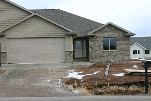 Rental half is located on the left. Grass is now in and grow