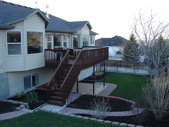 Multi-level yard, great deck