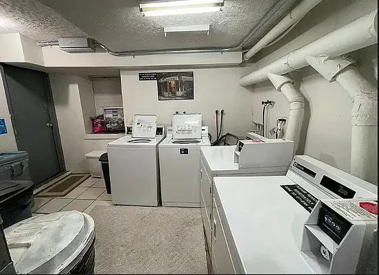 Rented by KNOCKKNOCK LLC | media 10