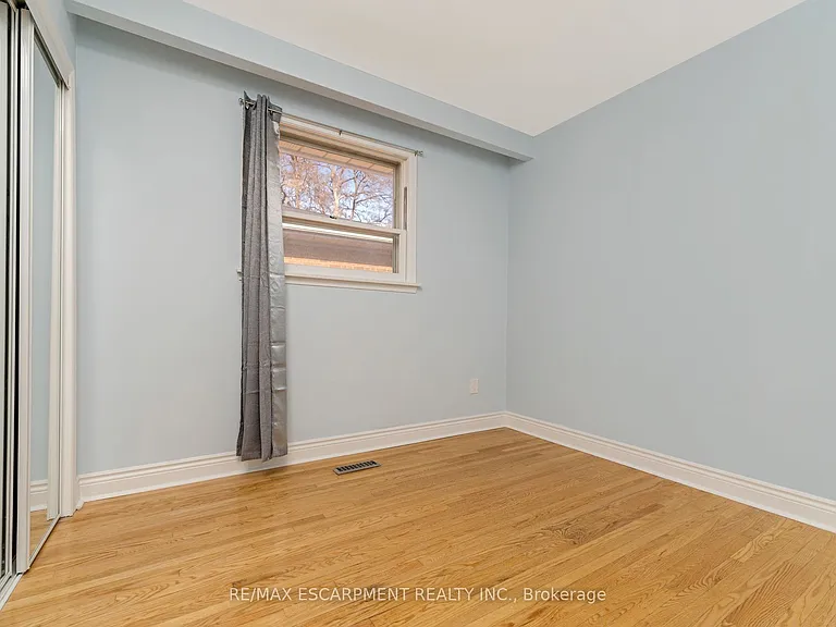 113 Poynter Dr — Photo 18