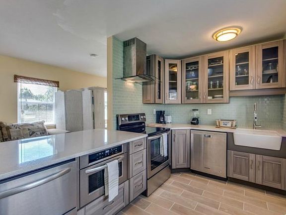 4th image of 811 Lantana Ave